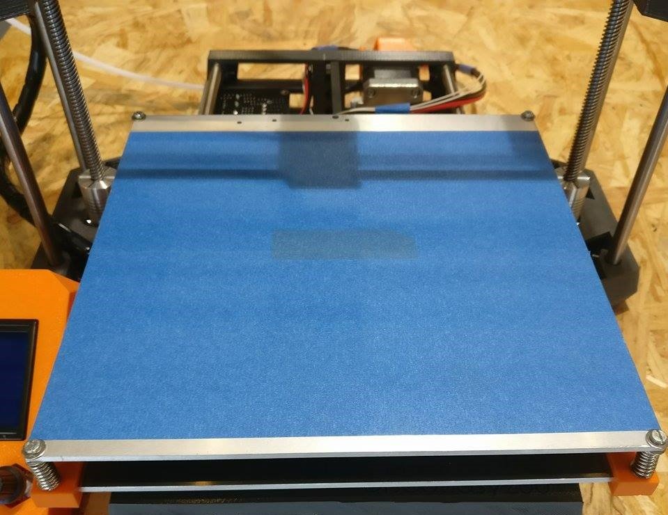 Tapis d'impression pour plateau 200x200 mm - Atelier 3D Shop - Expert Imprimante  3D, Filaments et Pièces Détachées 3D